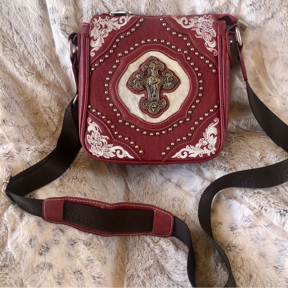 Montana West Handbags - Montana West Crossbody Bag